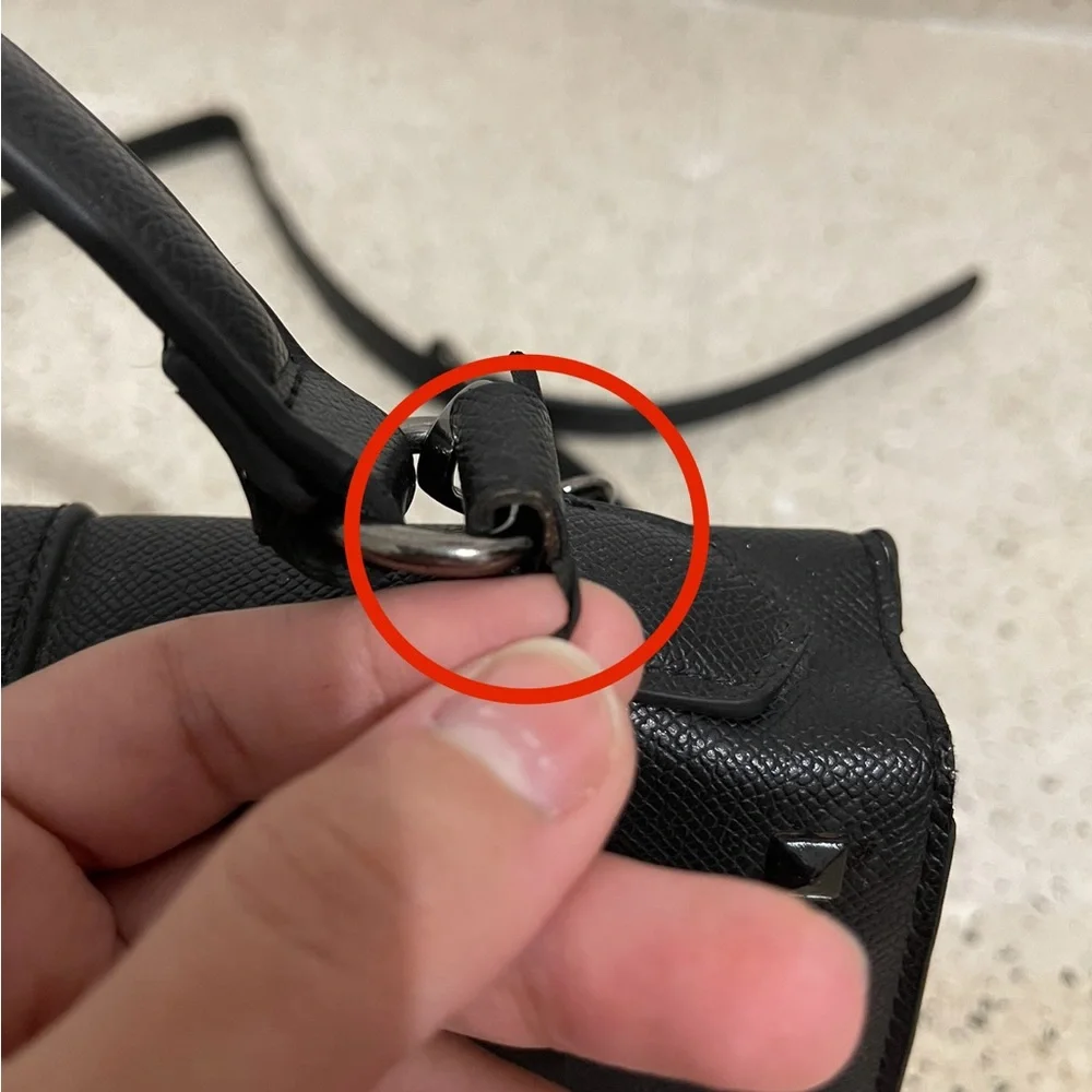 Badgley Mischka Black Crossbody Bag - Picture 14 of 16